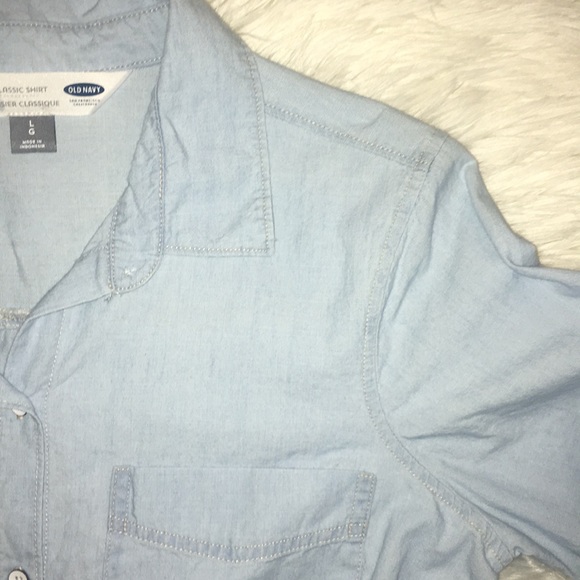 Old Navy Classic Denim Shirt - Picture 2 of 4